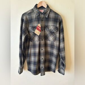 Wrangler Men's Blue Olive Green and Taupe Flannel Button up shirt with collar S